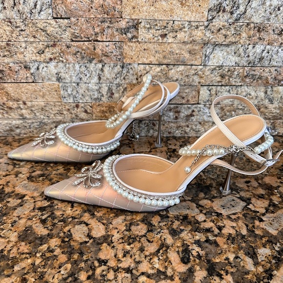 Mach & Mach Bow of Elizabeth Iridescent Faux Pearl  Sandals - Picture 6 of 12